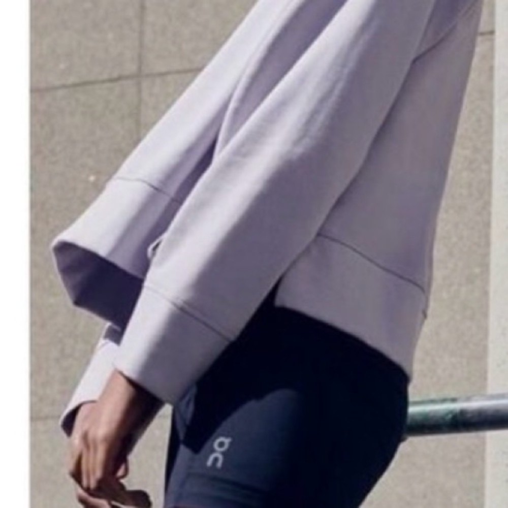 NEW Women's ON CLOUD Running Lilac Purple Crewneck Cotton Top Sweatshirt Small - Picture 11 of 13